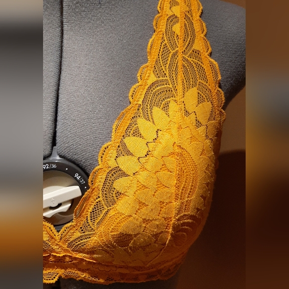 Yellow bralette - Picture 2 of 4